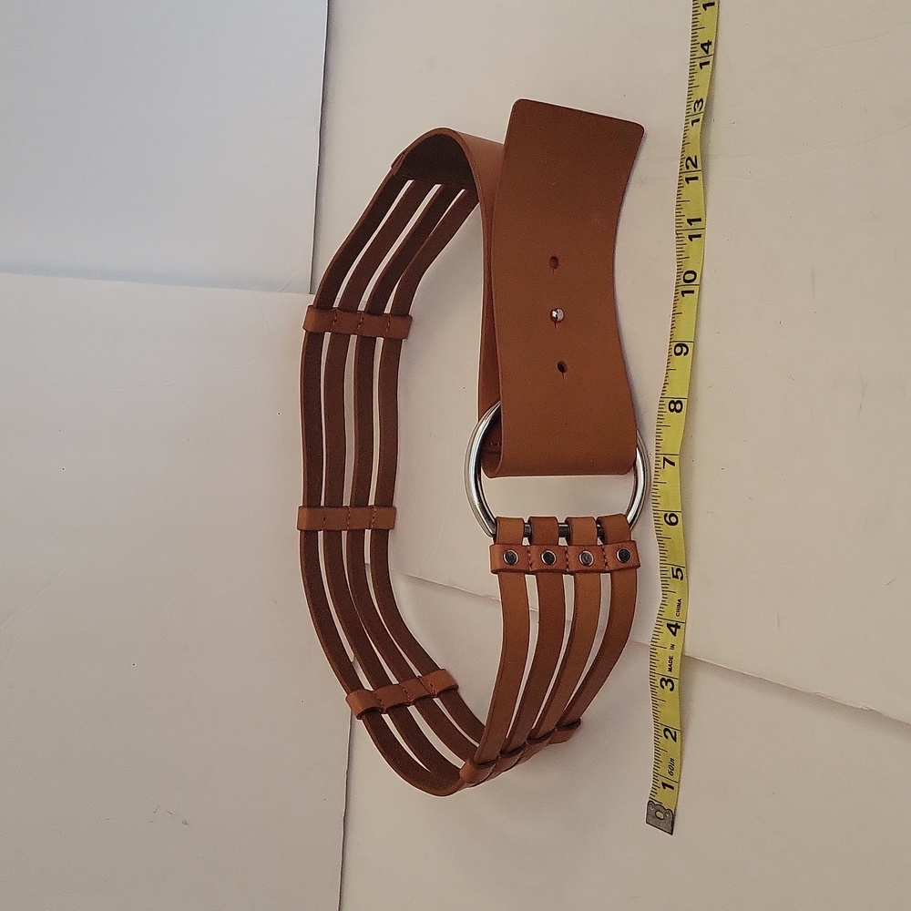 Like New Banana Republic Genuine Leather Belt, Tan, Size XS - Picture 3 of 6